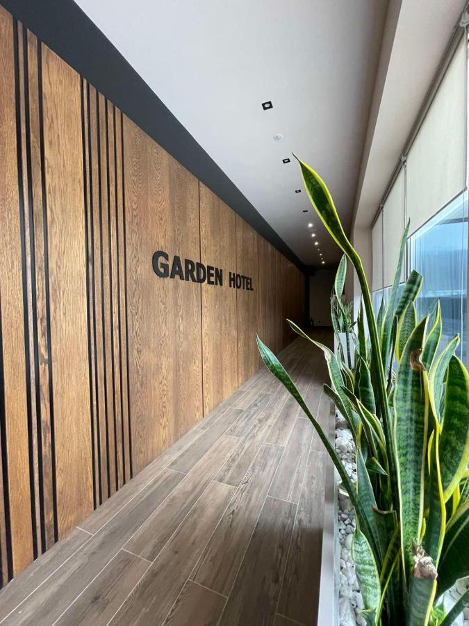 Garden Plaza Hotell Neresnytsya Exteriör bild